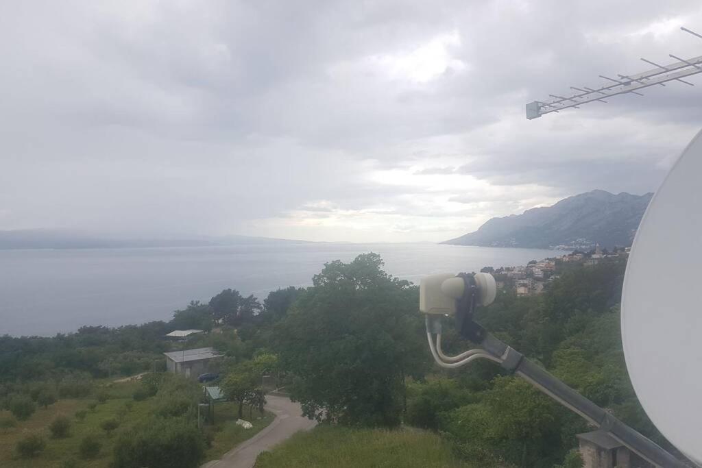 Apartman Nela Brela Exteriör bild